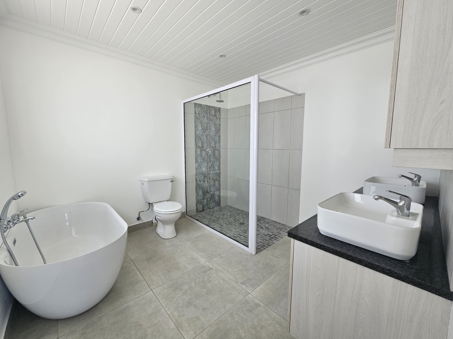 3 Bedroom Property for Sale in Stilbaai Wes Western Cape